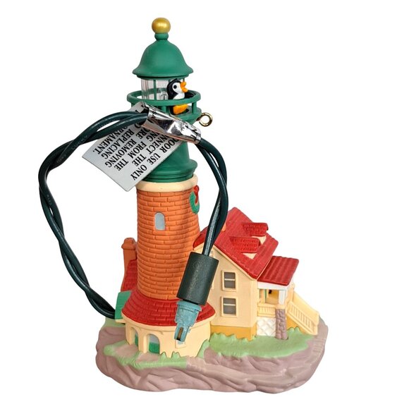 Hallmark  Magic Ornament 5th in Lighthouse Greetings Magic Light Series 2001 - Picture 14 of 15